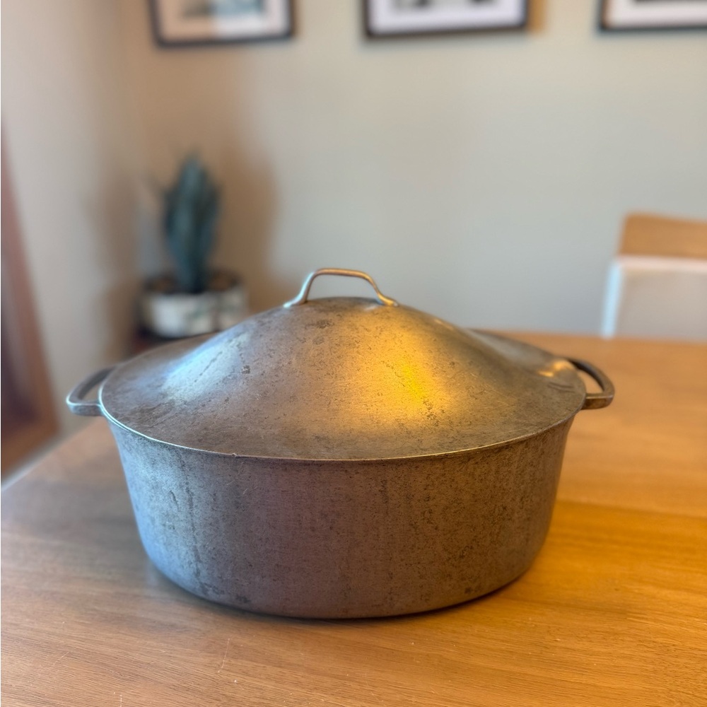 Vintage Super Maid Cookware Aluminum Pot with Lid, Dutch Oven Roaster Pan